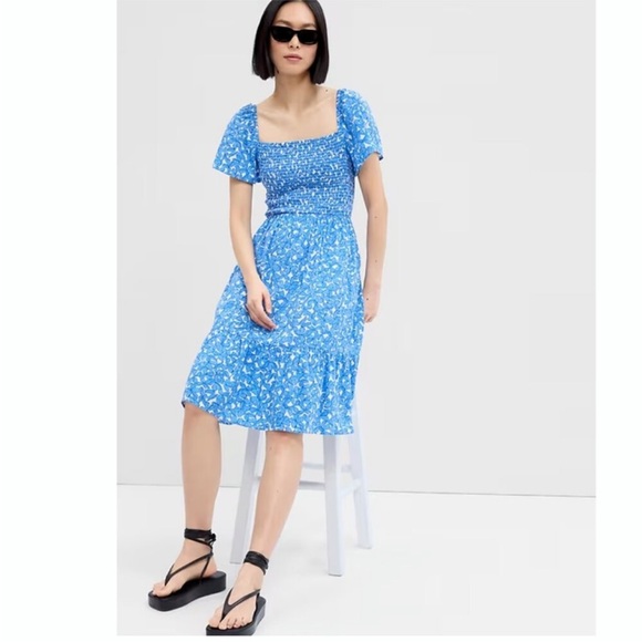 GAP | Smocked Squareneck Midi Dress - Picture 1 of 7